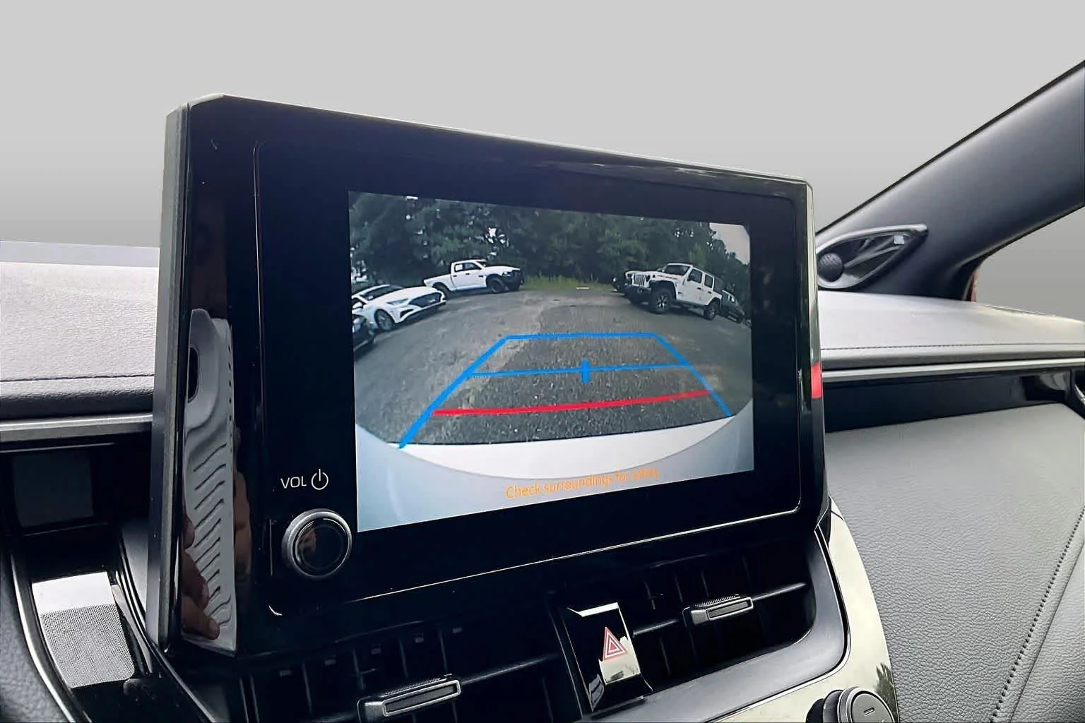 Used 2025 Ice Cap Toyota Premium Plus image 27