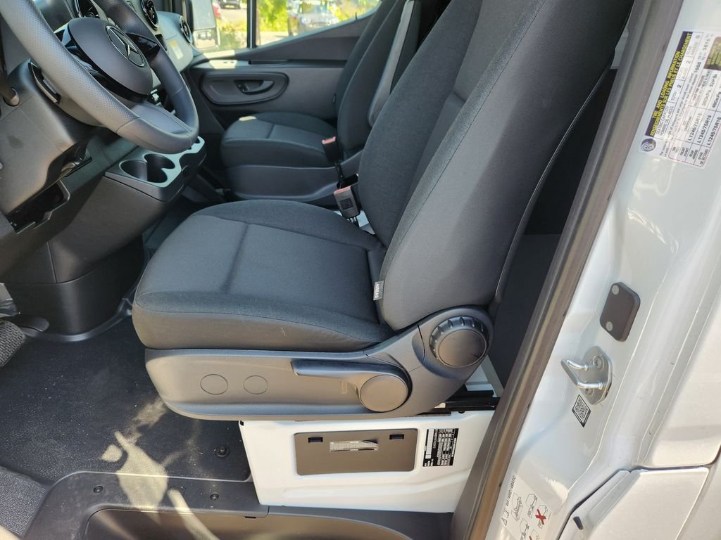 New 2026 ARCTIC WHITE Mercedes-Benz Standard Roof 4-Cyl Diesel HO image 15