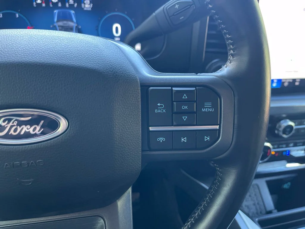 Used 2023 Agate Black Metallic Ford Lariat image 21