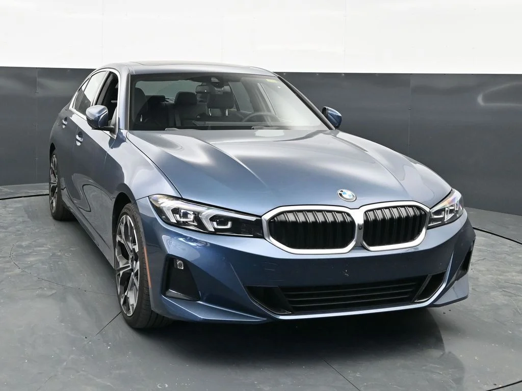 2025 BMW 3 Series 330i Sedan's photo