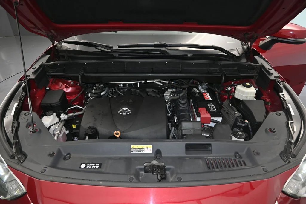 Certified Used 2021 Ruby Flare Pearl Toyota XLE image 16
