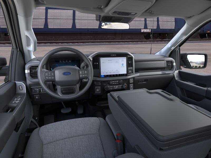 New 2026 Oxford White Ford XLT image 9