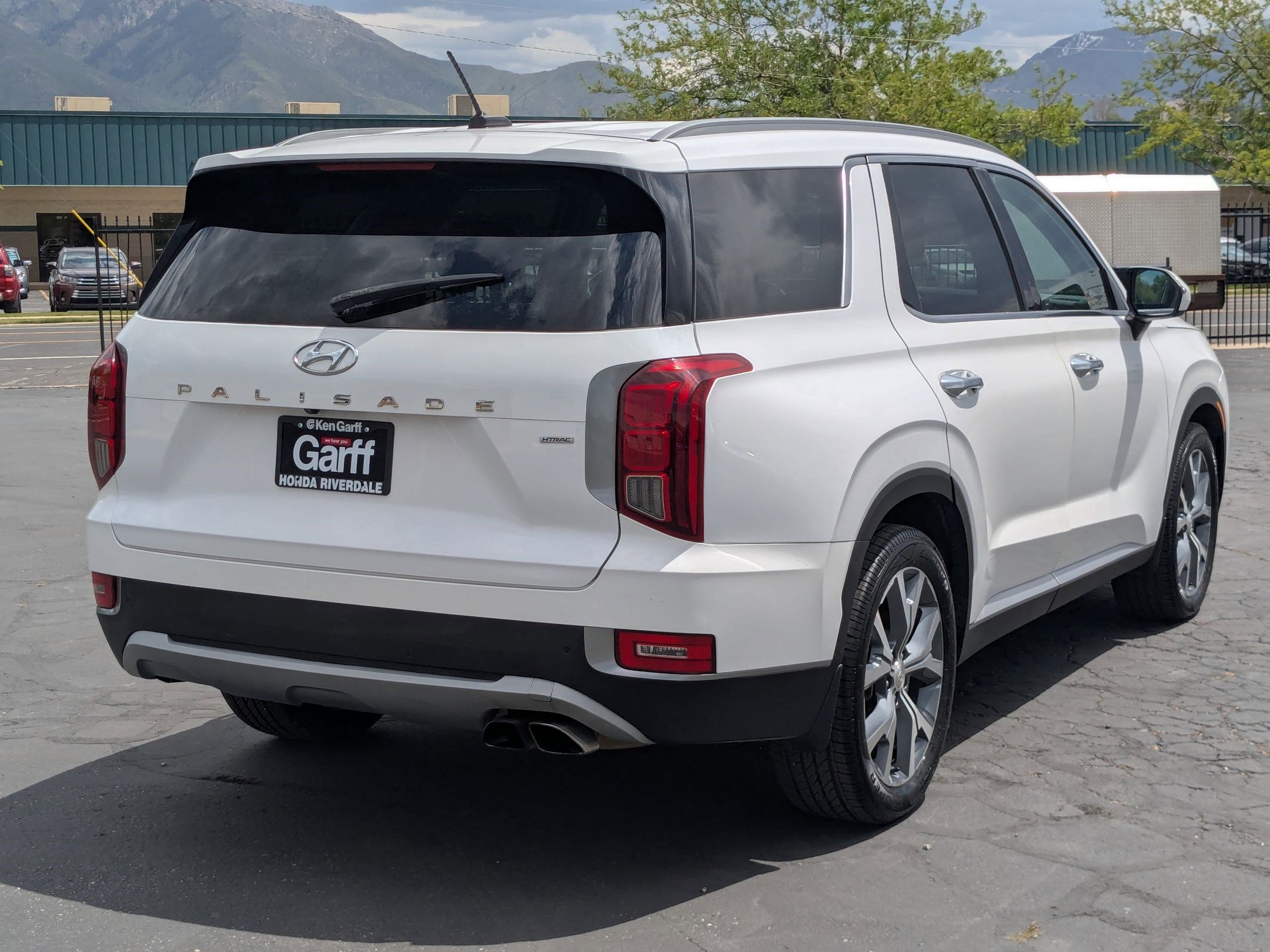 Used 2020 Hyper White Hyundai SEL image 3