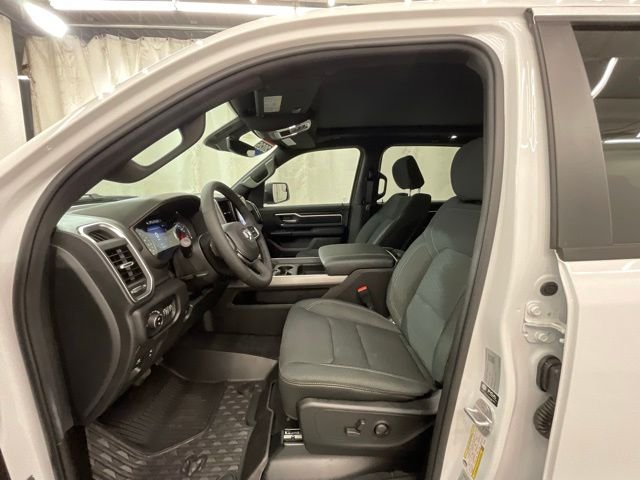 New 2026 Bright White Clear-Coat Exterior Paint RAM Big Horn/Lone Star image 10