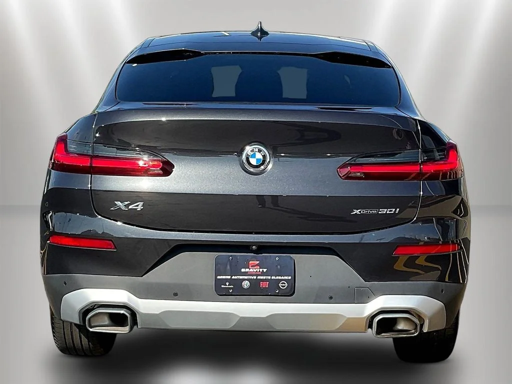 Used 2022  BMW xDrive30i image 5