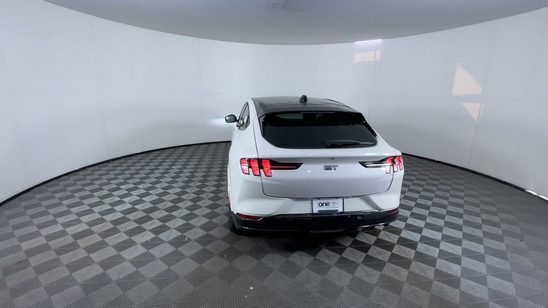 2025 Ford Mustang Mach-E GT - Photo 7