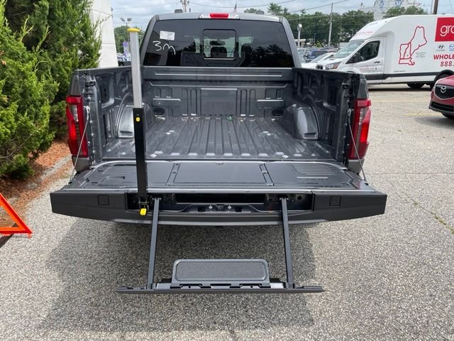 New 2026 Carbonized Gray Metallic Ford XLT image 62