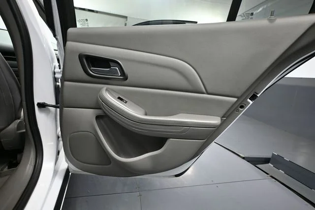 Used 2015 White Chevrolet LS image 32