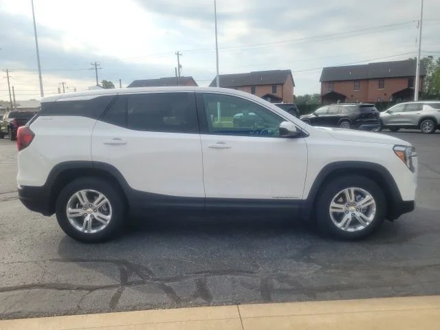 Used 2024 Summit White GMC SLE image 8