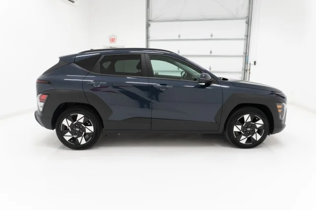 Used 2025 Denim Blue Hyundai SEL Convenience image 4