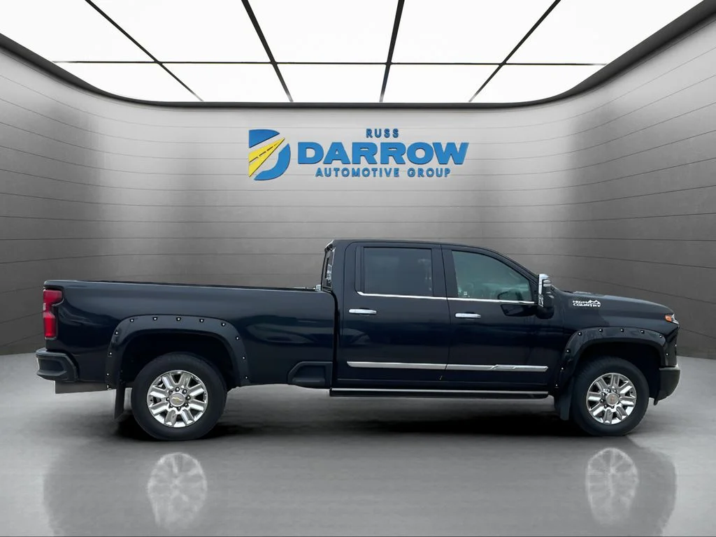 Used 2024 Black Chevrolet High Country image 6