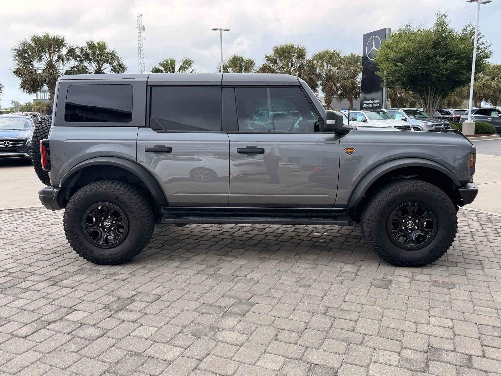 Used 2022 Carbonized Gray Metallic Ford Badlands image 8