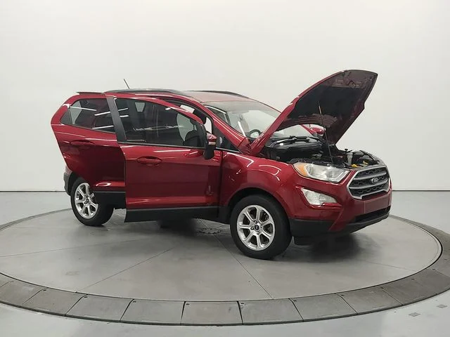 Used 2020 Red Ford SE image 10