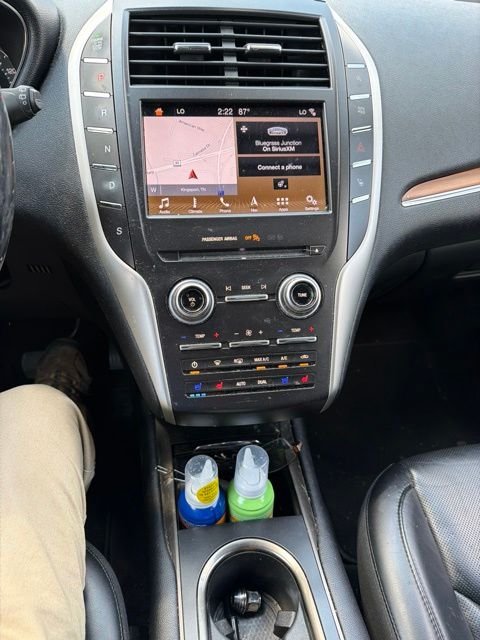 Used 2019 Black Lincoln Reserve image 4