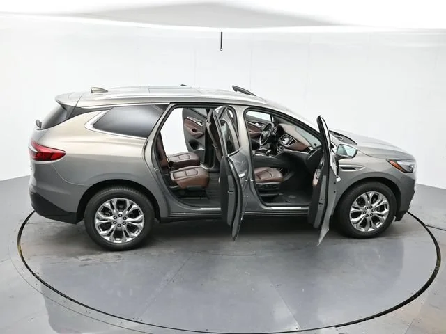 Used 2018 Includes Spectra Gray lower exterior accent color. Buick Avenir image 47