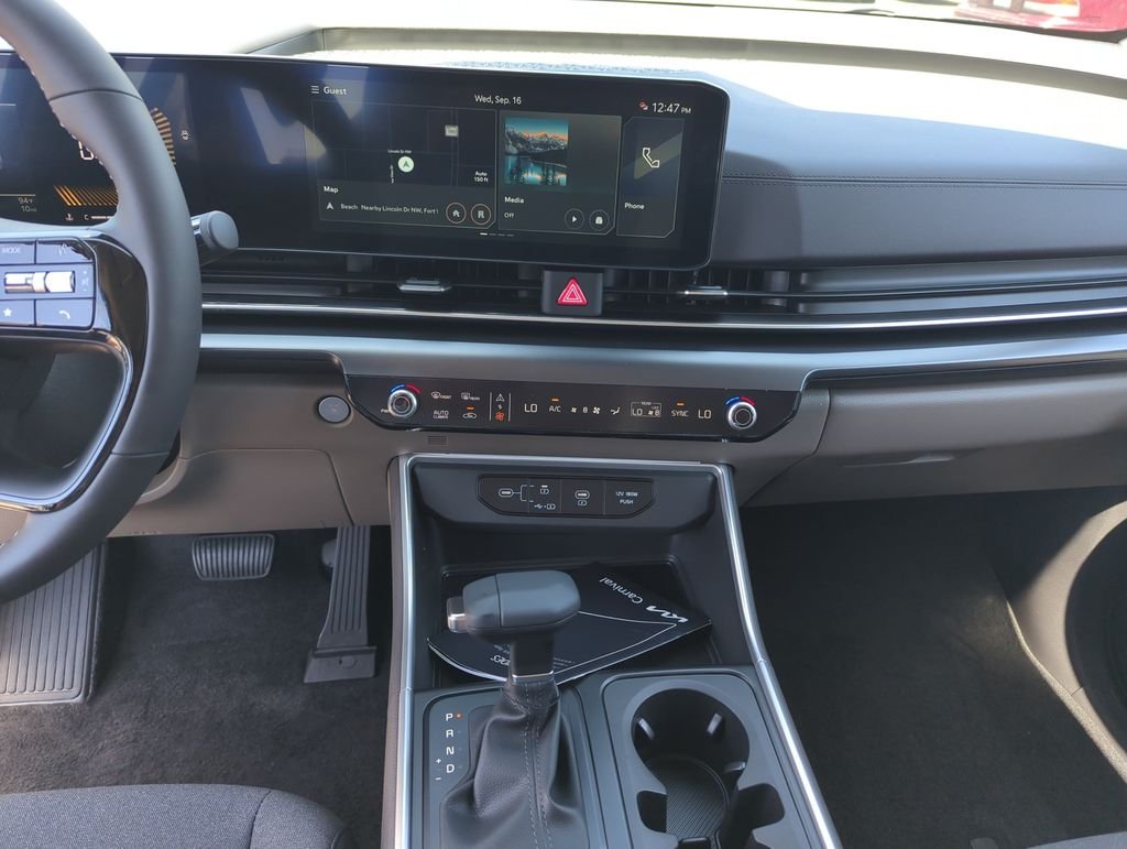 New 2027 Snow White Pearl Kia LX image 25
