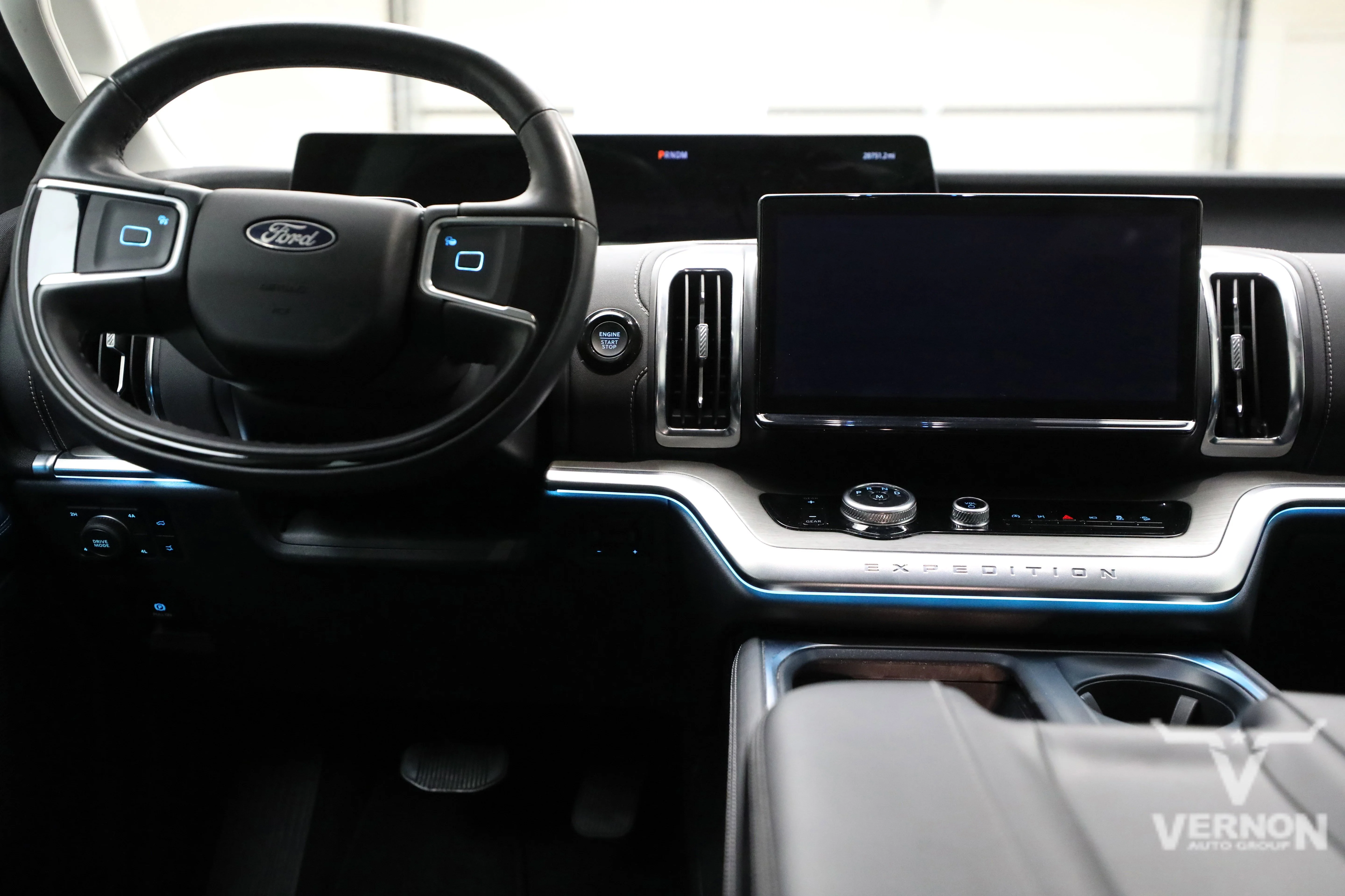 Pre-Owned 2025 Ford Expedition Platinum 4x4