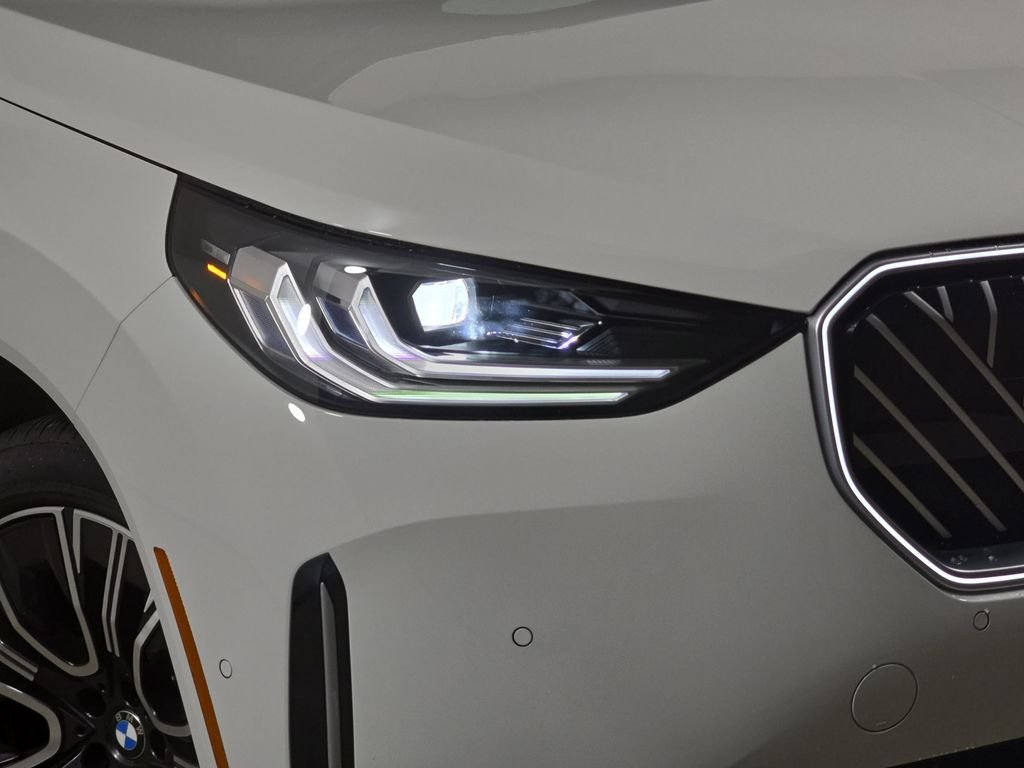 Certified Used 2026 Alpine White BMW 30 xDrive image 31