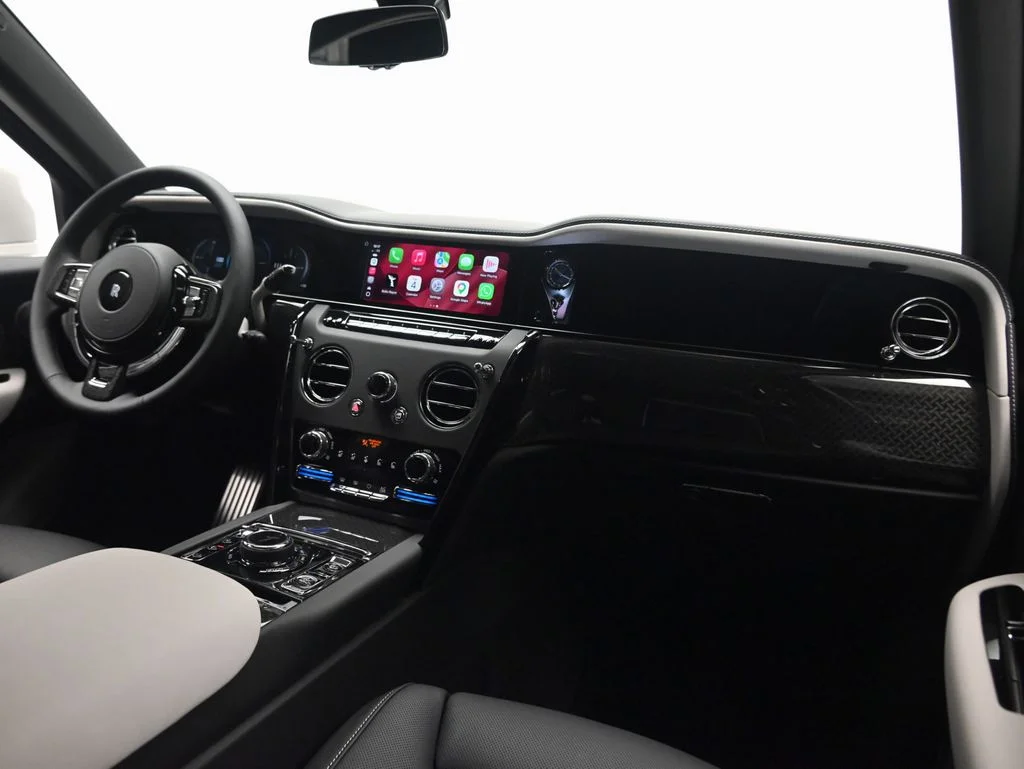 New 2027 English White Rolls-Royce Black Badge image 8