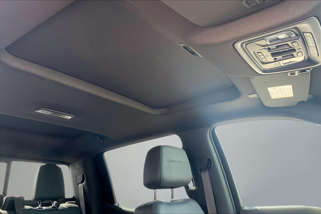 Used 2020 Black GMC Denali image 25