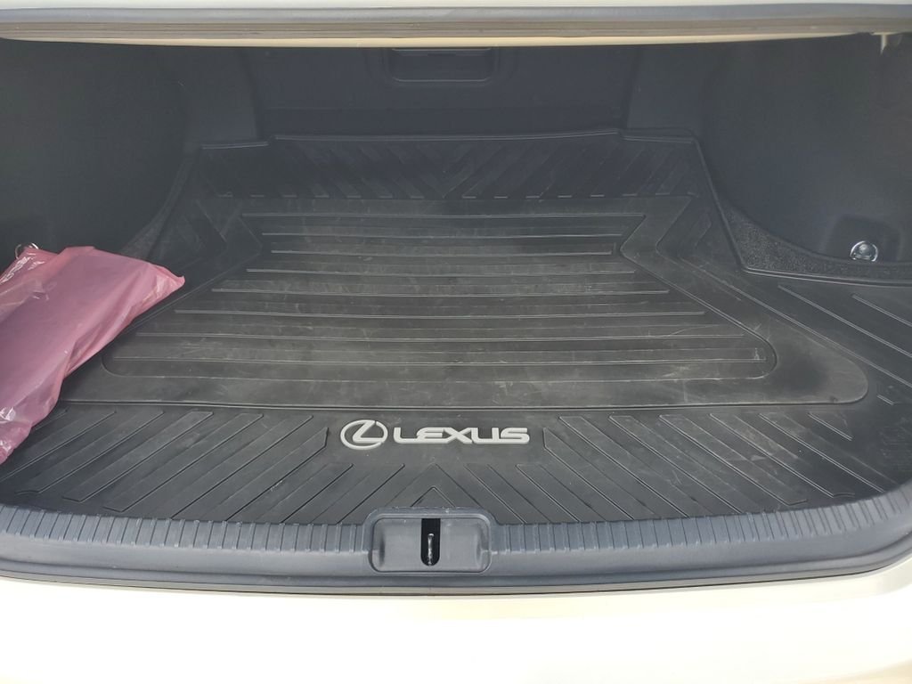 2024 Lexus ES Hybrid 300h Ultra Luxury - Photo 24