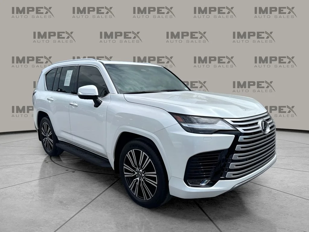 Used 2025 White Lexus 600 Luxury image 7
