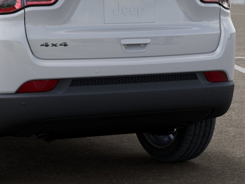 New 2025 Bright White Clear-Coat Exterior Paint Jeep Limited image 39