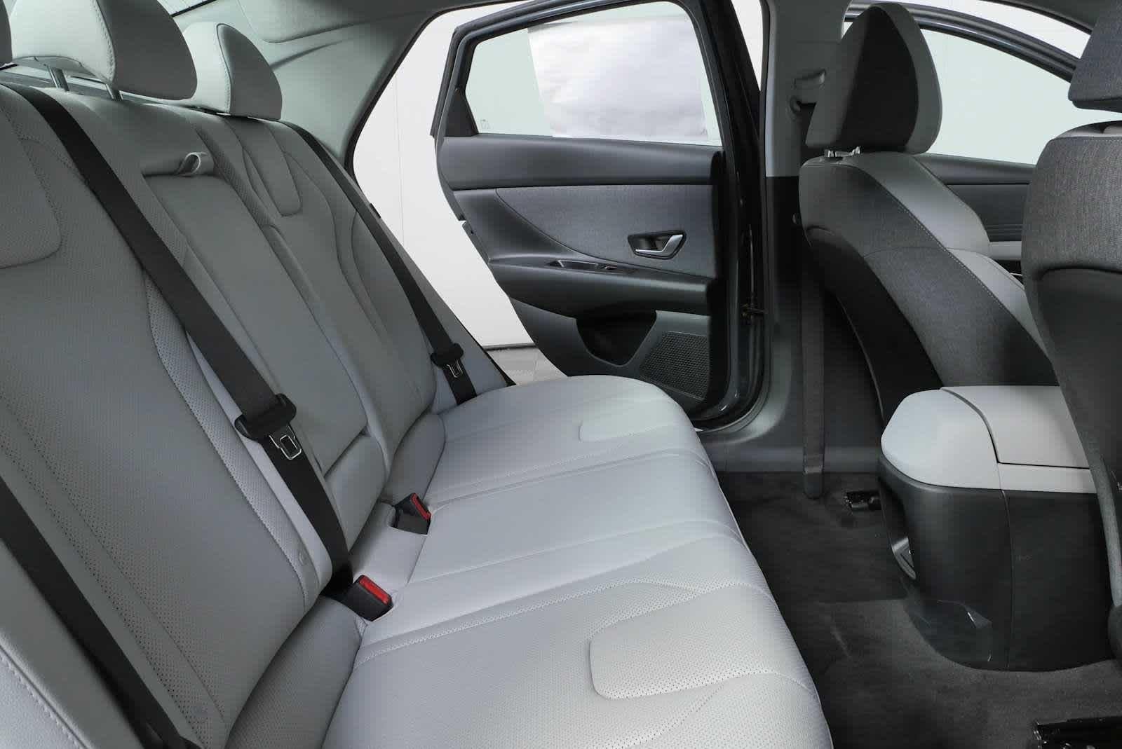 New 2026 Serenity White Hyundai Limited image 32
