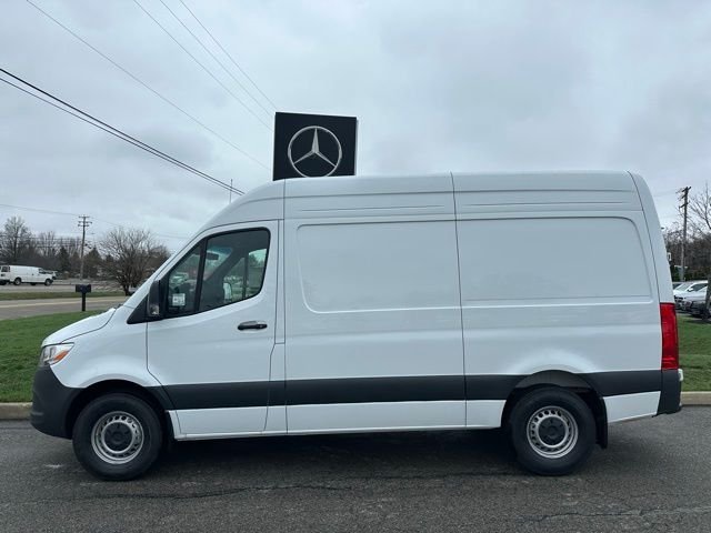 New 2026 Arctic White Mercedes-Benz Cargo 144 WB image 2