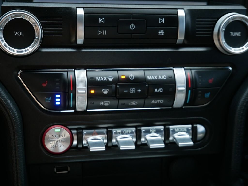 Used 2019 Black Ford GT Premium image 26