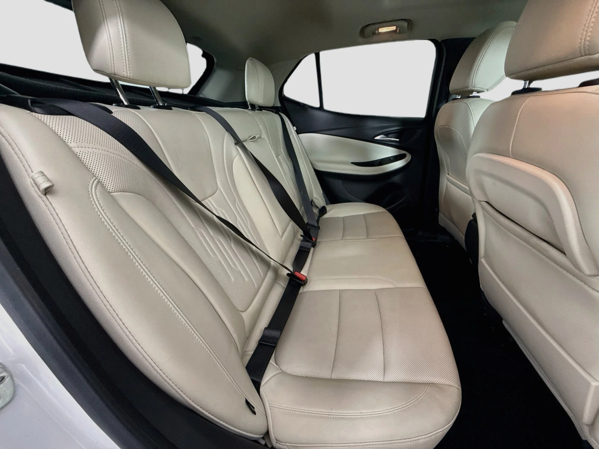 Used 2024 White Frost Tricoat Buick Avenir image 29