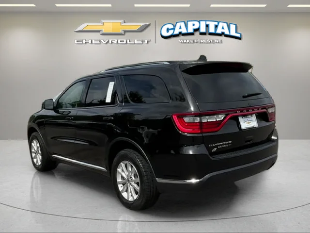 Used 2023 Black Dodge SXT image 3