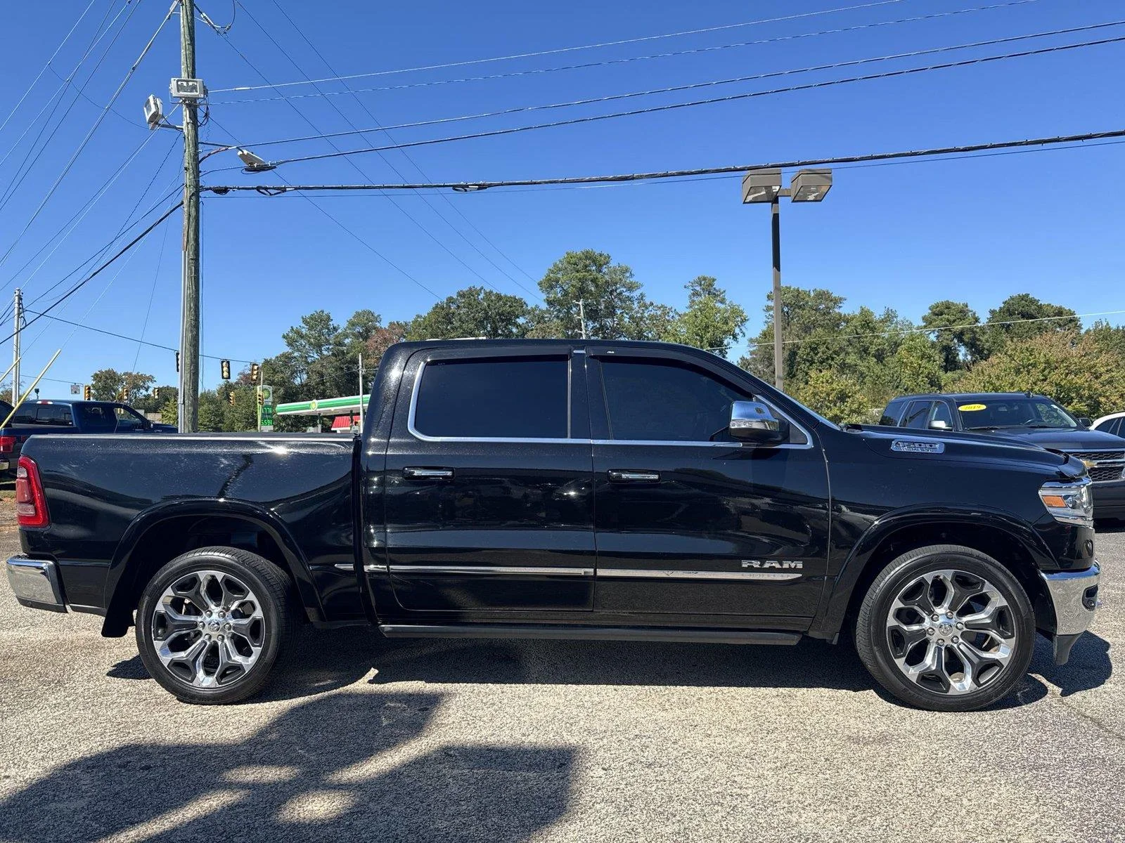 Used 2019 Diamond Black Crystal Pearlcoat Ram Limited image 23