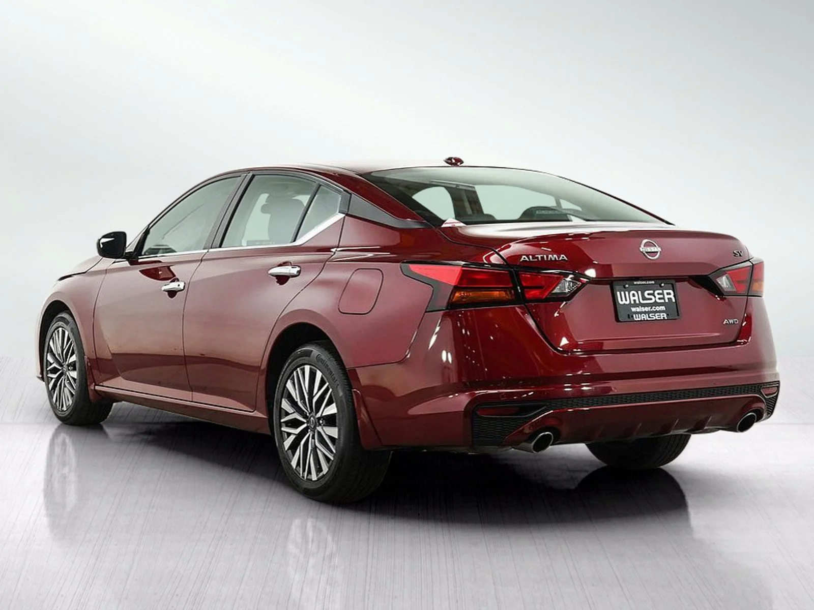 Used 2024 Scarlet Ember Nissan 2.5 SV image 4