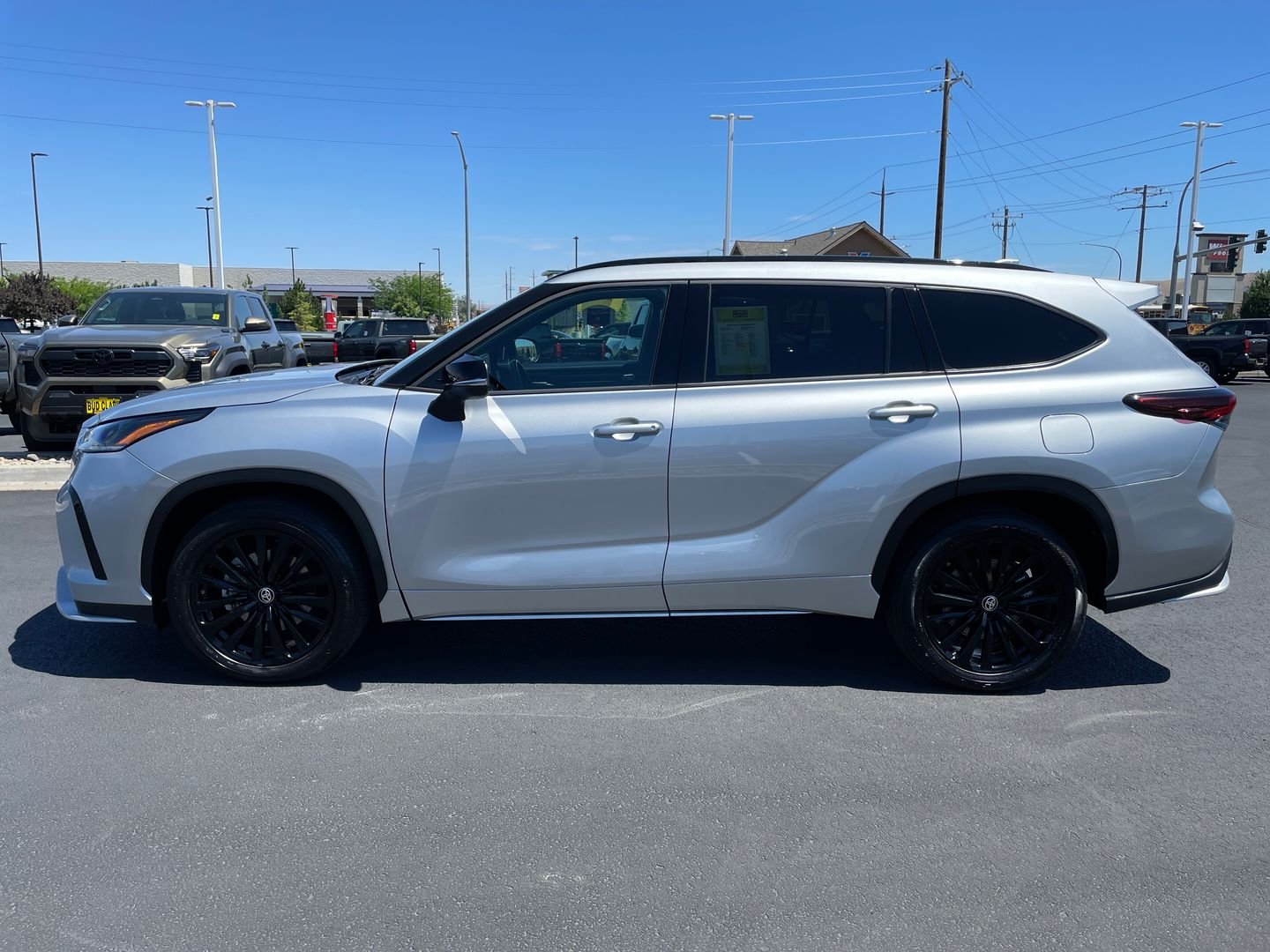 2025 Toyota Highlander XSE - Photo 6