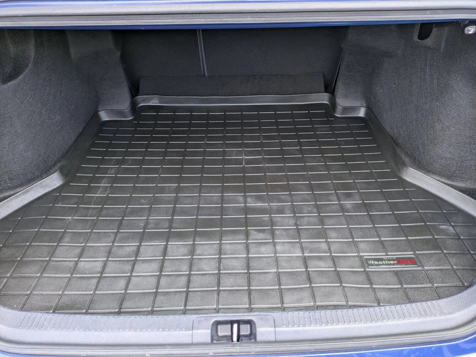 Used 2024 Reservoir Blue Toyota XLE image 6