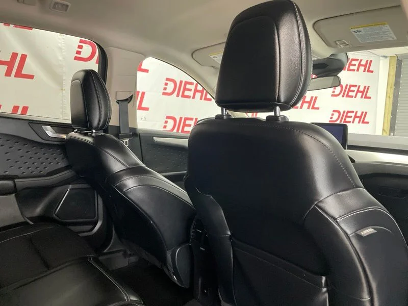 Used 2020 Black Ford SEL image 12