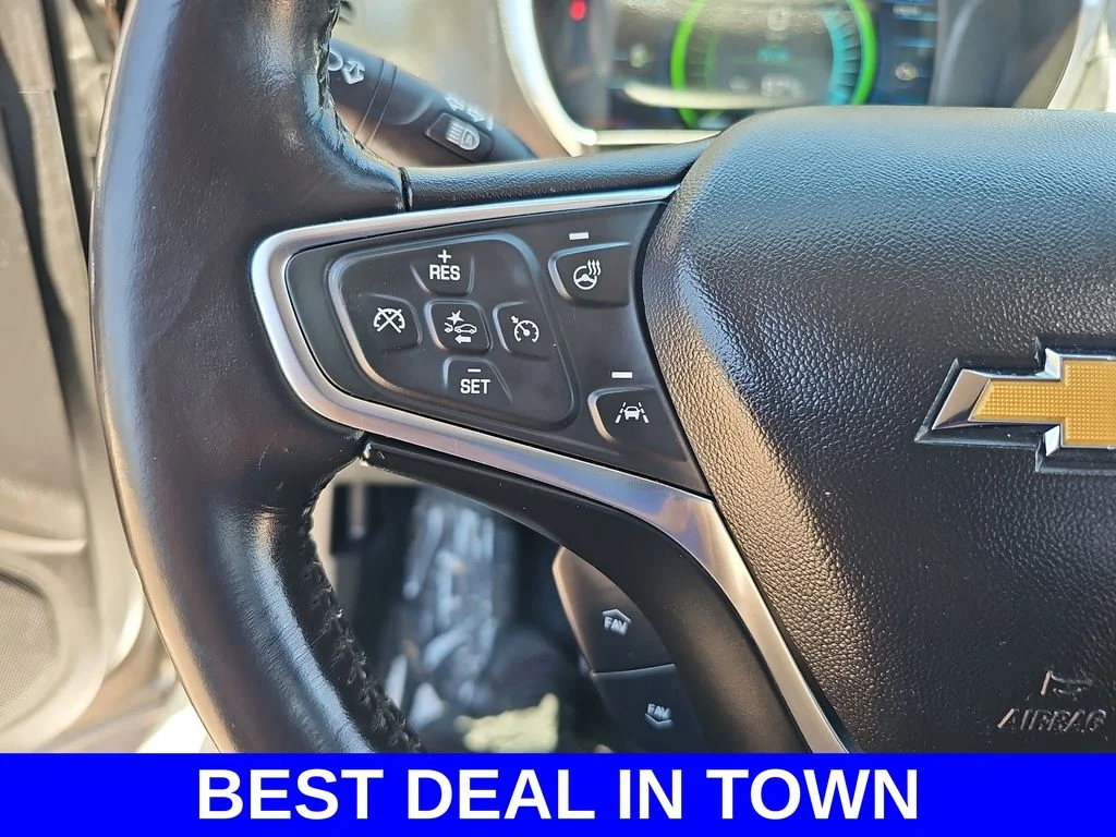 Used 2018 Silver Chevrolet Premier image 16