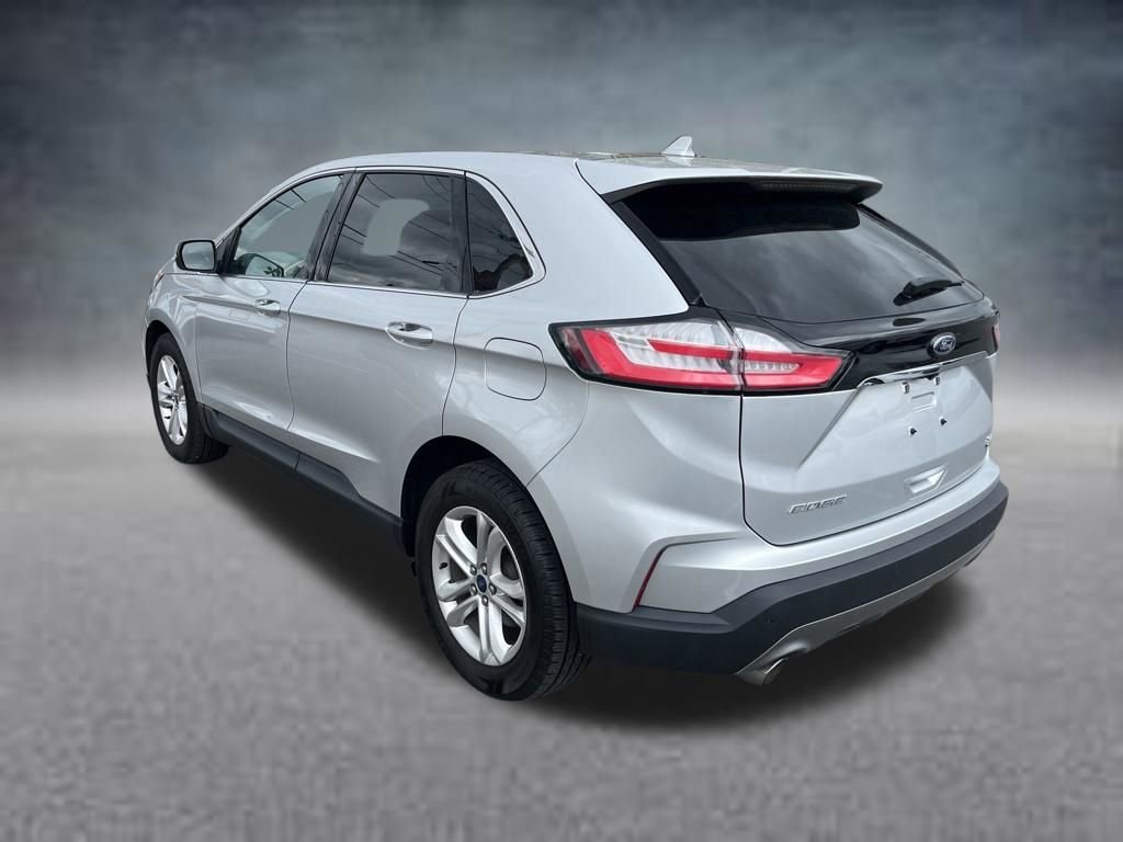 Used 2019  Ford SEL image 3