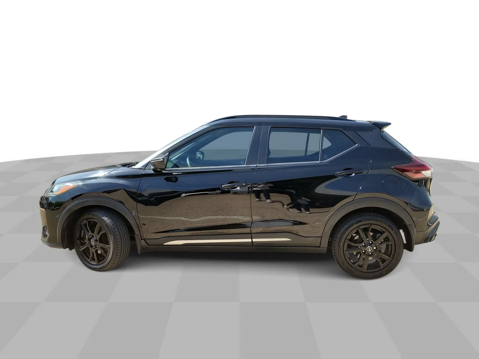 Used 2022 Black Nissan SR Xtronic CVT image 5