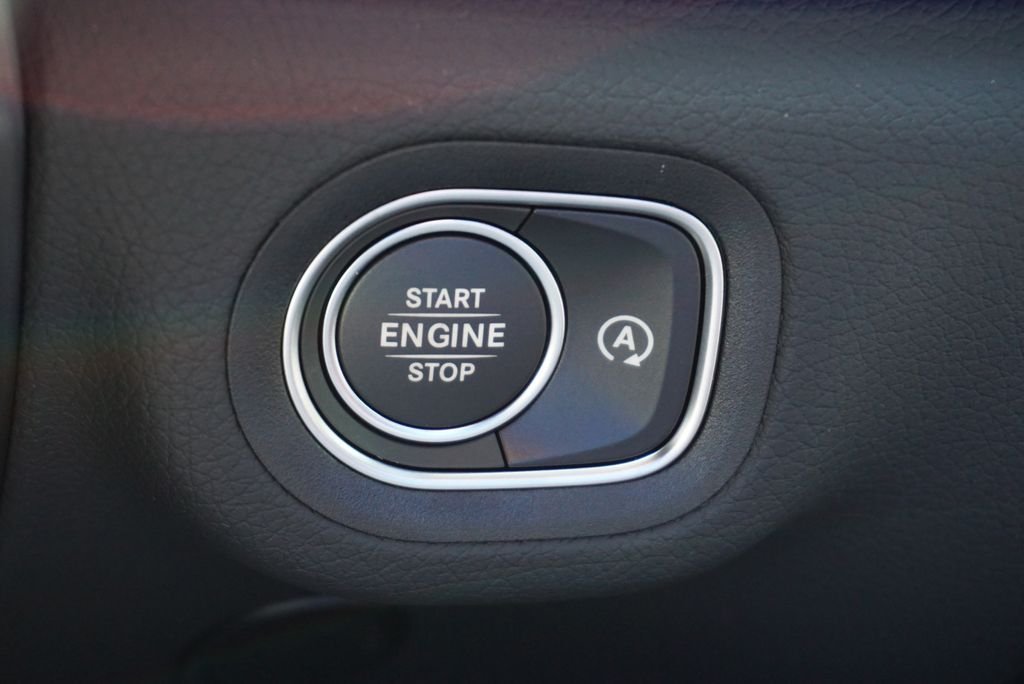 Used 2026 Obsidian Black Metallic Mercedes-Benz GLE 350 image 32