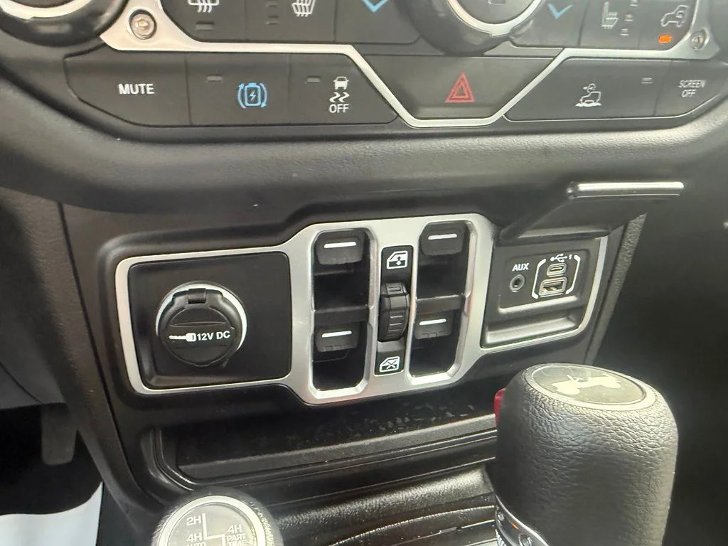 Used 2025 Black Jeep Sahara 4xe image 24