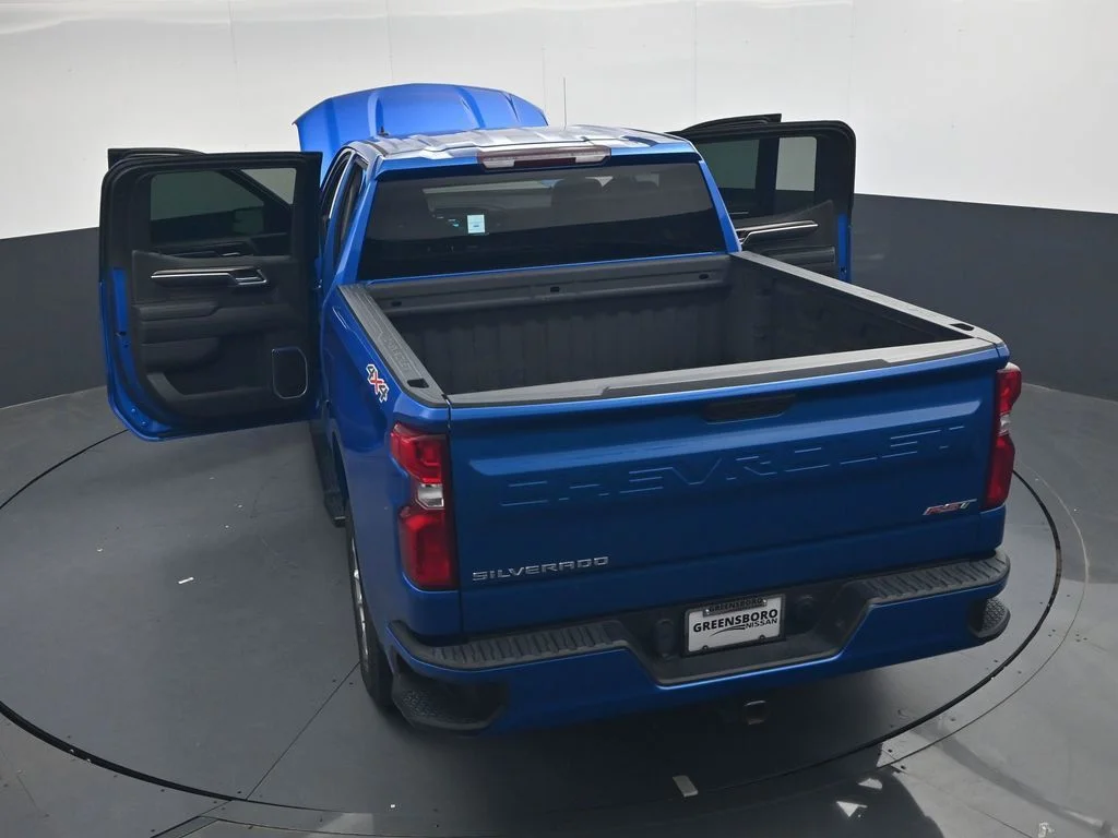 Used 2022 Blue Chevrolet RST image 46