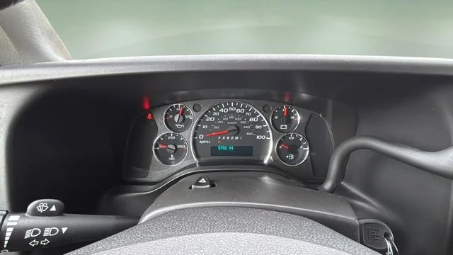 Used 2024 Summit White GMC Work Van image 17