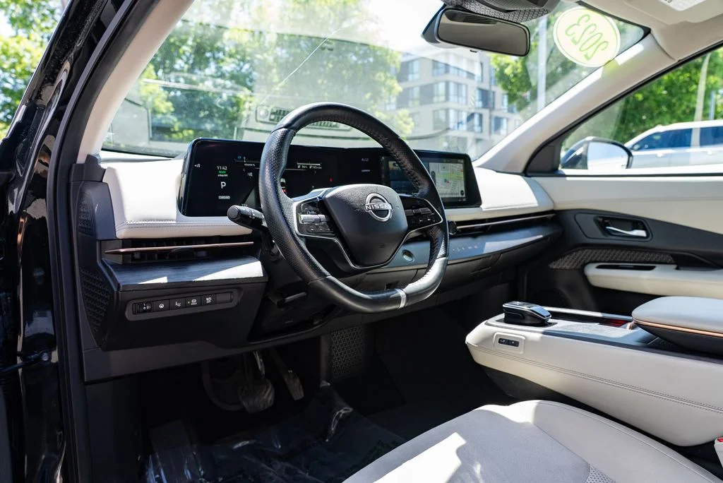 Used 2023 Black Nissan ENGAGE image 21