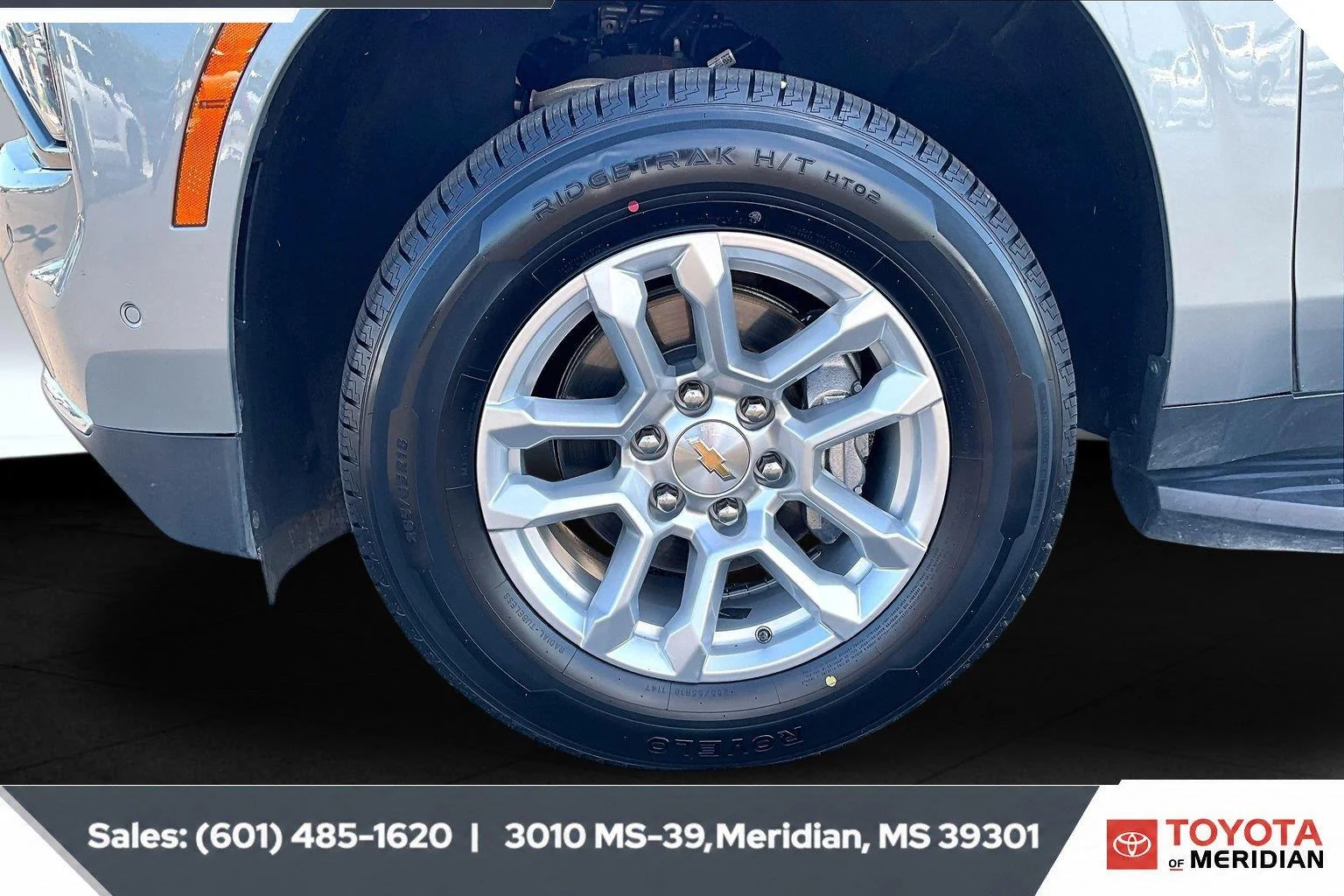 Used 2025 Sterling Gray Metallic Chevrolet LT image 7