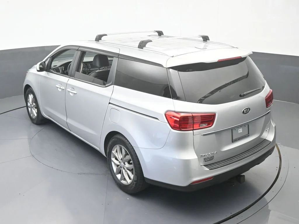 Used 2021 Silky Silver Kia EX image 49