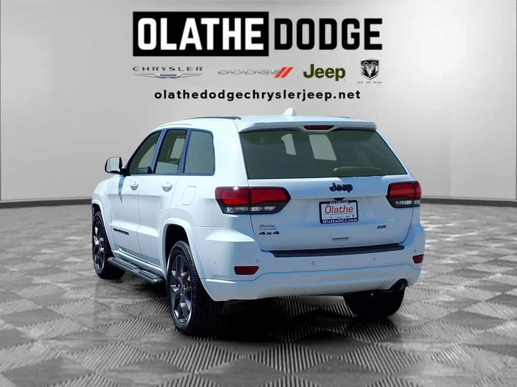 Used 2021 White Jeep Limited image 5