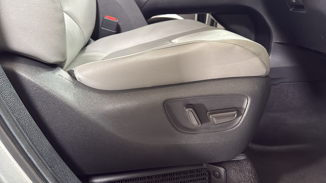 Certified Used 2025 Silver Toyota XLE image 21