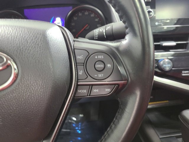 Certified Used 2021 Wind Chill Pearl/Midnight Black Metallic Toyota XSE V6 image 27